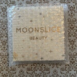 BNWT Blush Palette - Pink and Brown Shades